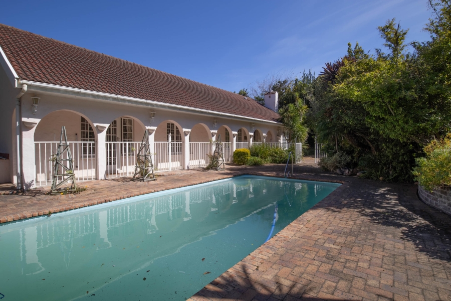 4 Bedroom Property for Sale in Constantia Western Cape